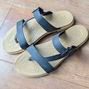 Women's Crocs Sandals Size 8